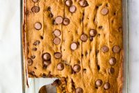 Delicious Pumpkin Chocolate Chip Bars
