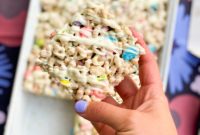 Lucky Charms Treat Bars