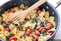 Delicious Meatless Mushroom Spinach Pasta