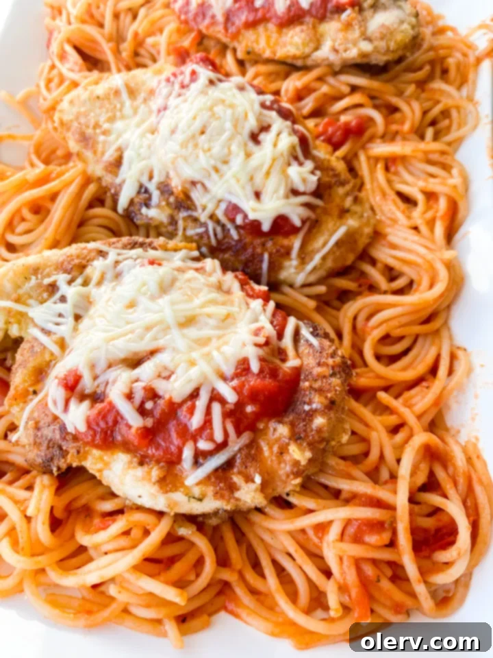 Effortless Chicken Parmesan 4 Prepared chicken parmesan cutlets topped with sauce and cheese
