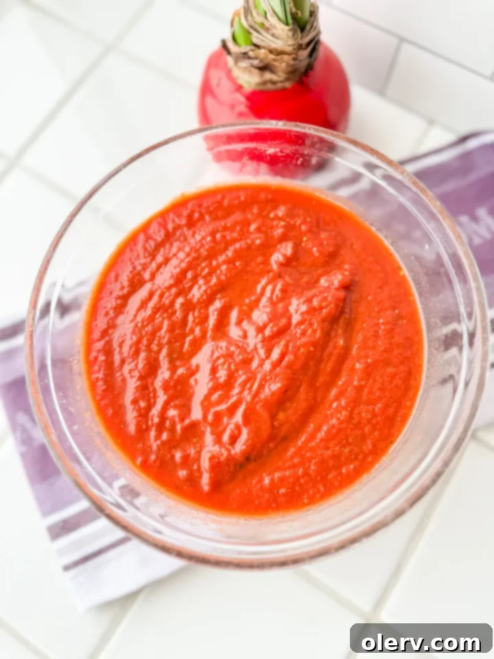 Delicious homemade marinara sauce ready to serve