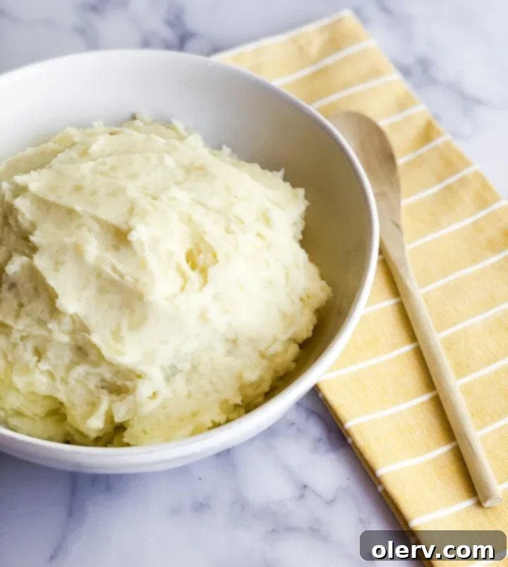 Fluffy Instant Pot Mashed Potatoes in Minutes 8 Instant Pot Mashed Potatoes recipe card image.