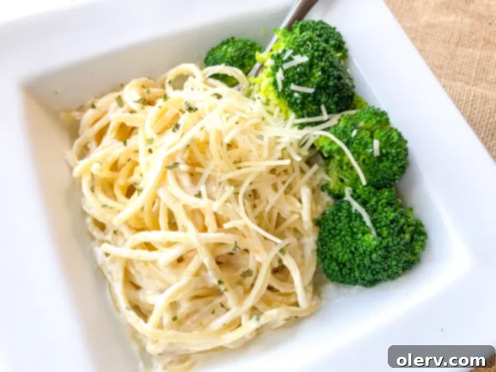Easy 5-Minute Alfredo Sauce 6 Close-up of creamy alfredo sauce