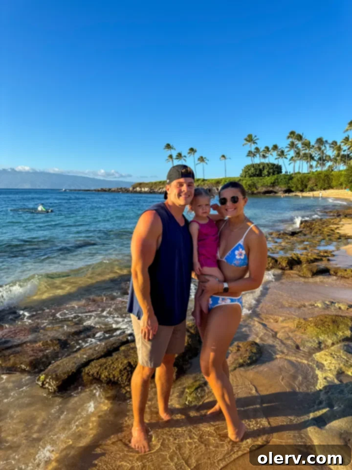 Unforgettable Maui: Your Essential Travel Companion 4 A scenic road winding through lush tropical landscapes in Maui, hinting at adventure